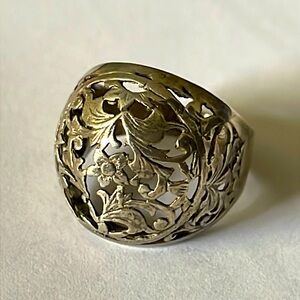 Sterling Silver .925 Filigree floral Dome Ring Vintage